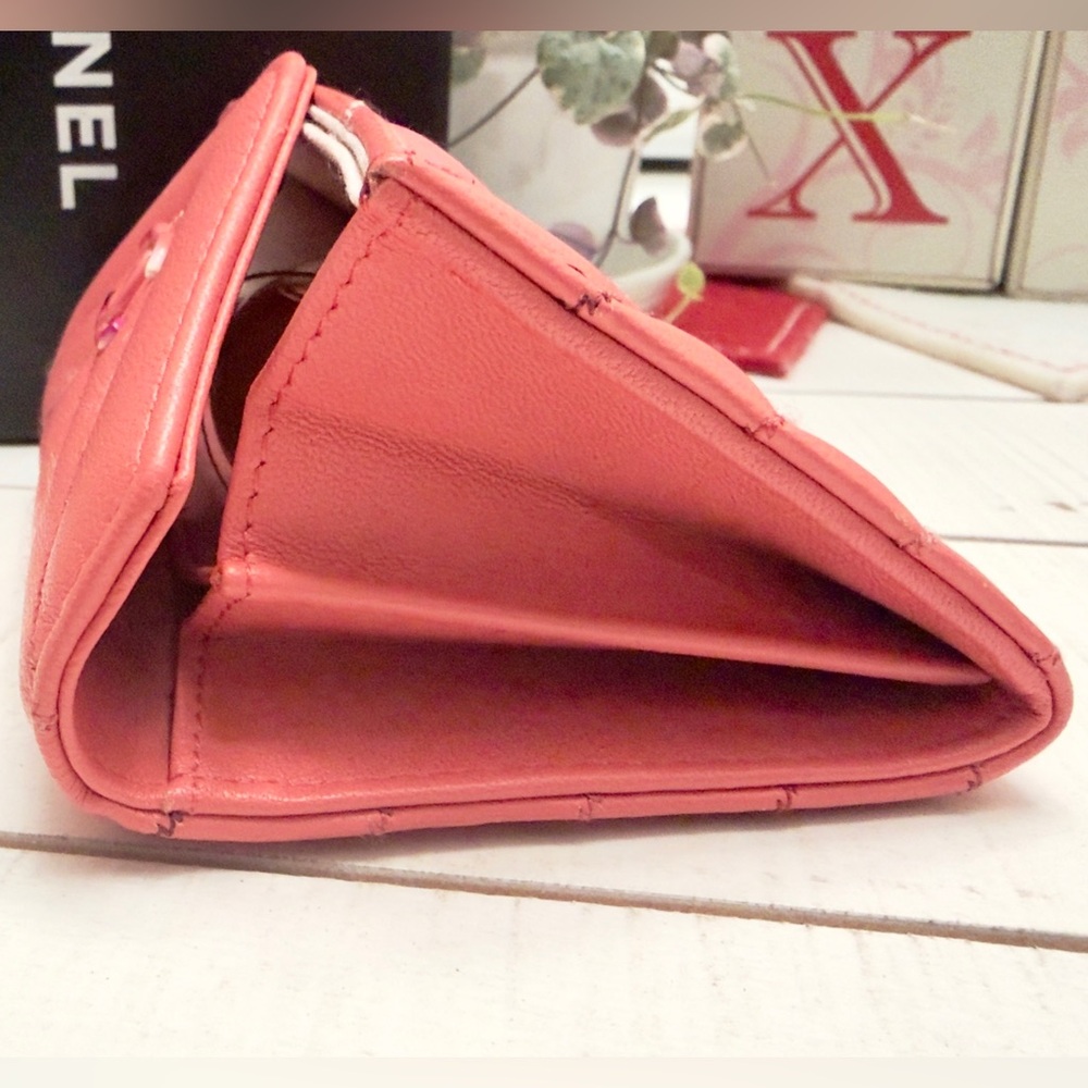 Pink CHANEL Compact V Stitch Leather Wallet Card Holder - Picture 7 of 8